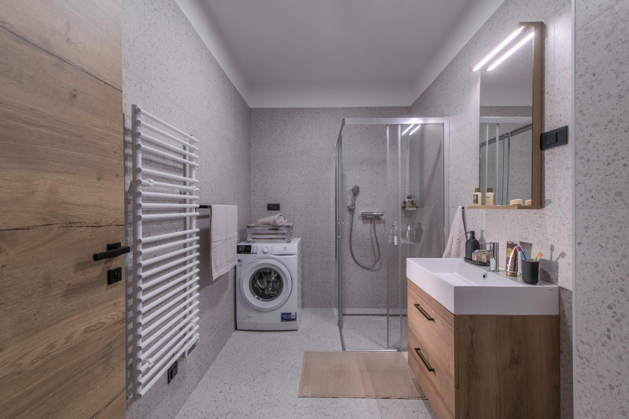 Apartmaji Harpf سلوفينج غرادتس الغرفة الصورة